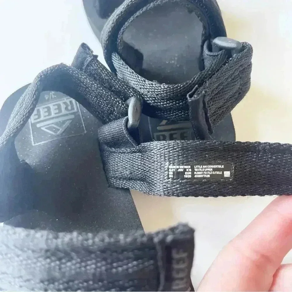Reef Little Ahi Black Convertible Sandal EUC
